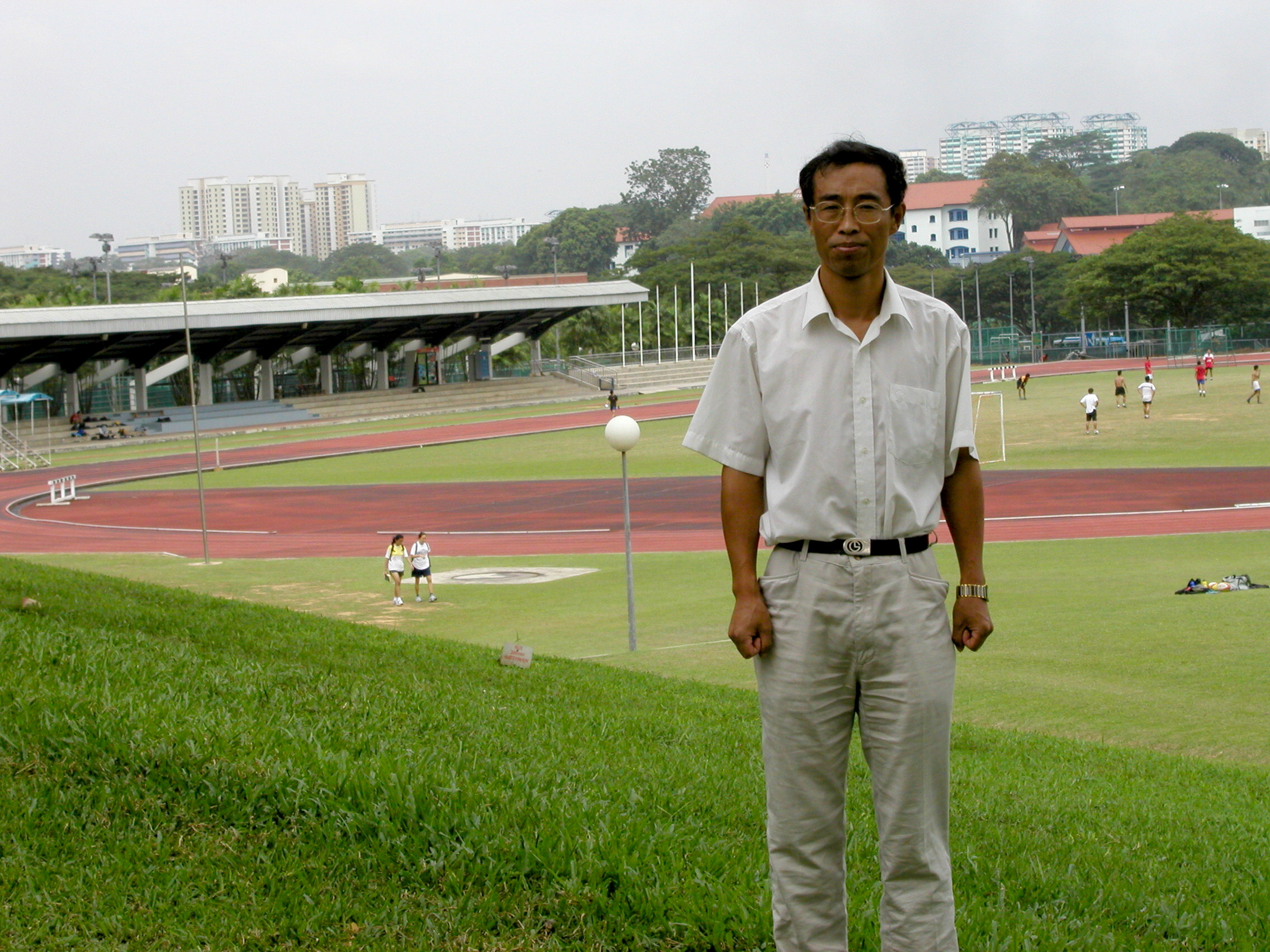 2002年-40岁 新加坡 访问学者.JPG